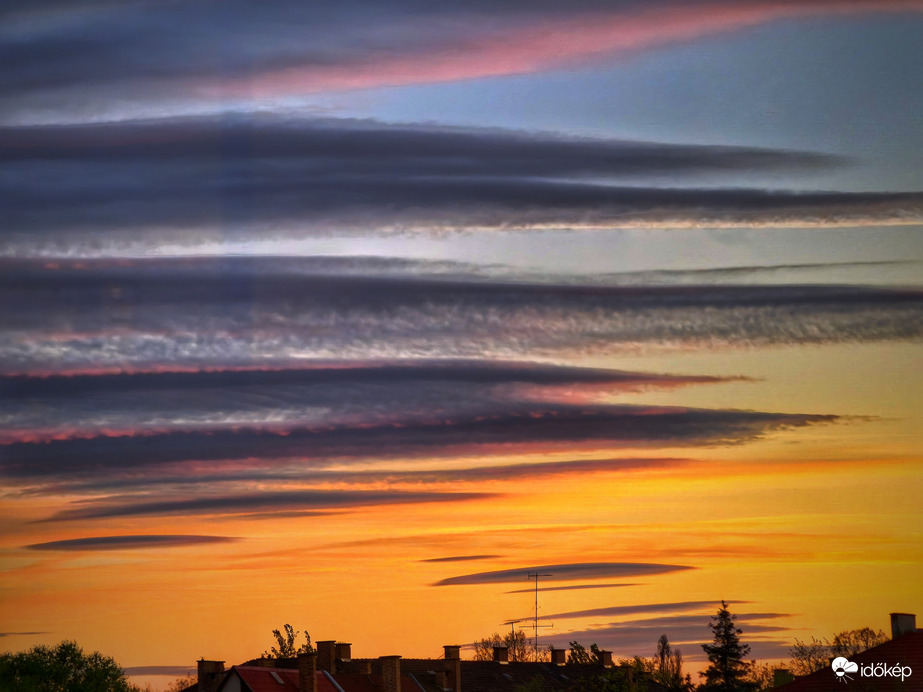 Altocumulus lenticularis