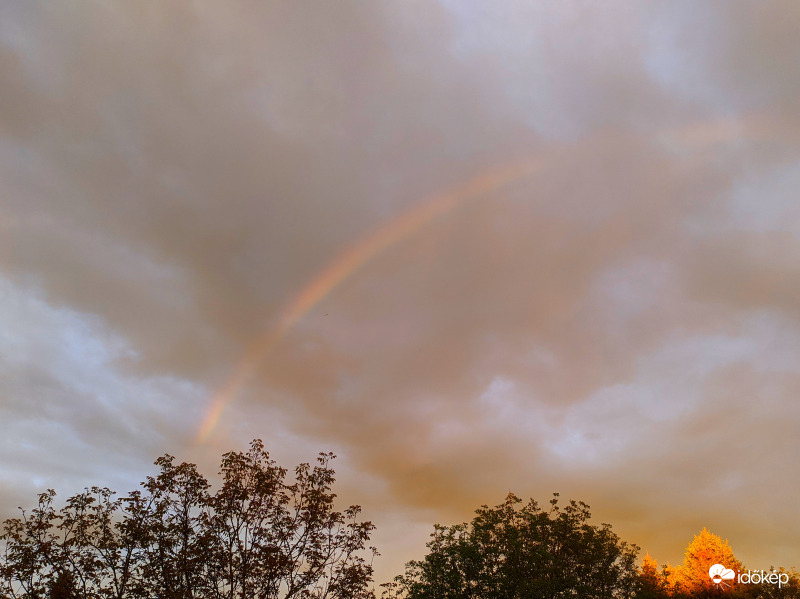 Szivárvánnyal indul a nap