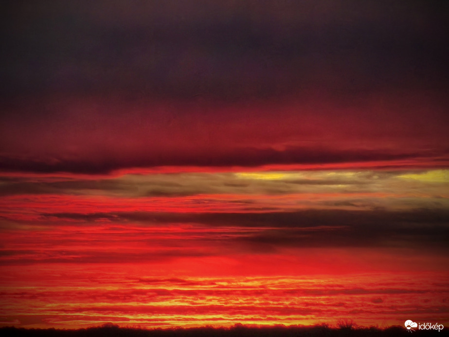Alkonyat a tűz jegyében