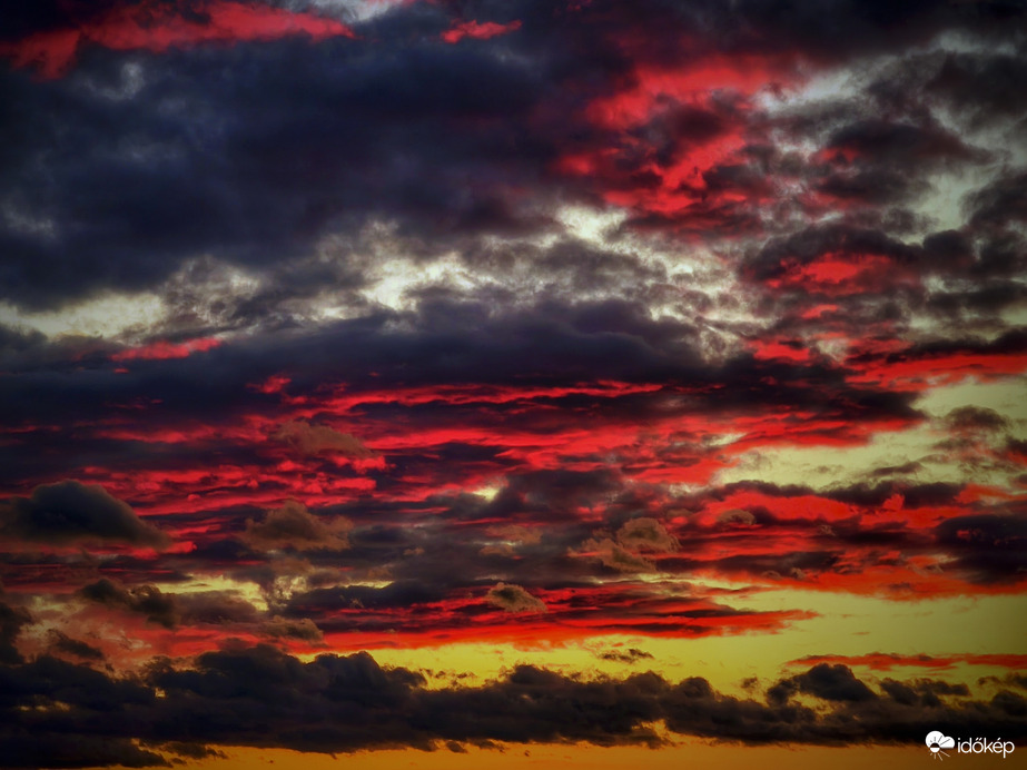 November csodás napbúcsújának végszava