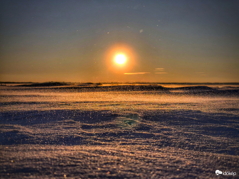 Porhó naplementi fúvása