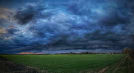 Novemberi peremfelhős panoráma