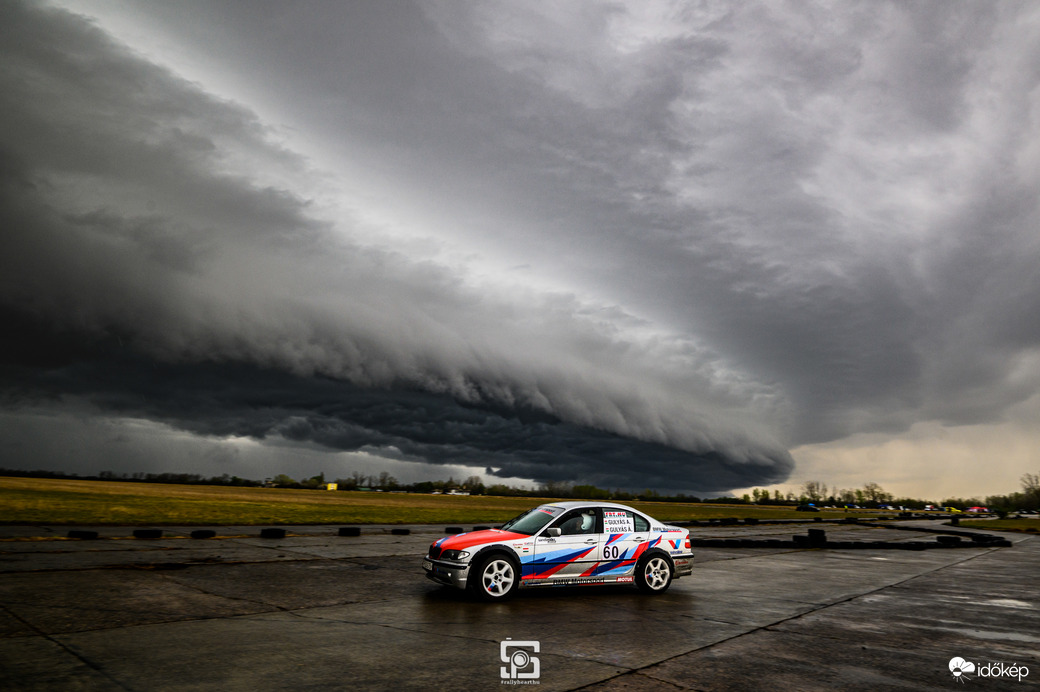 Észlelési fényképek