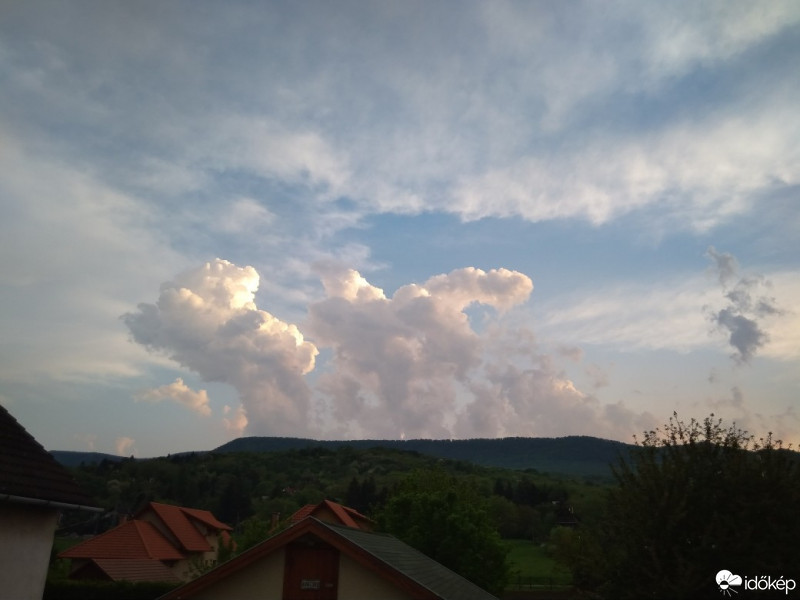 Észlelési fényképek