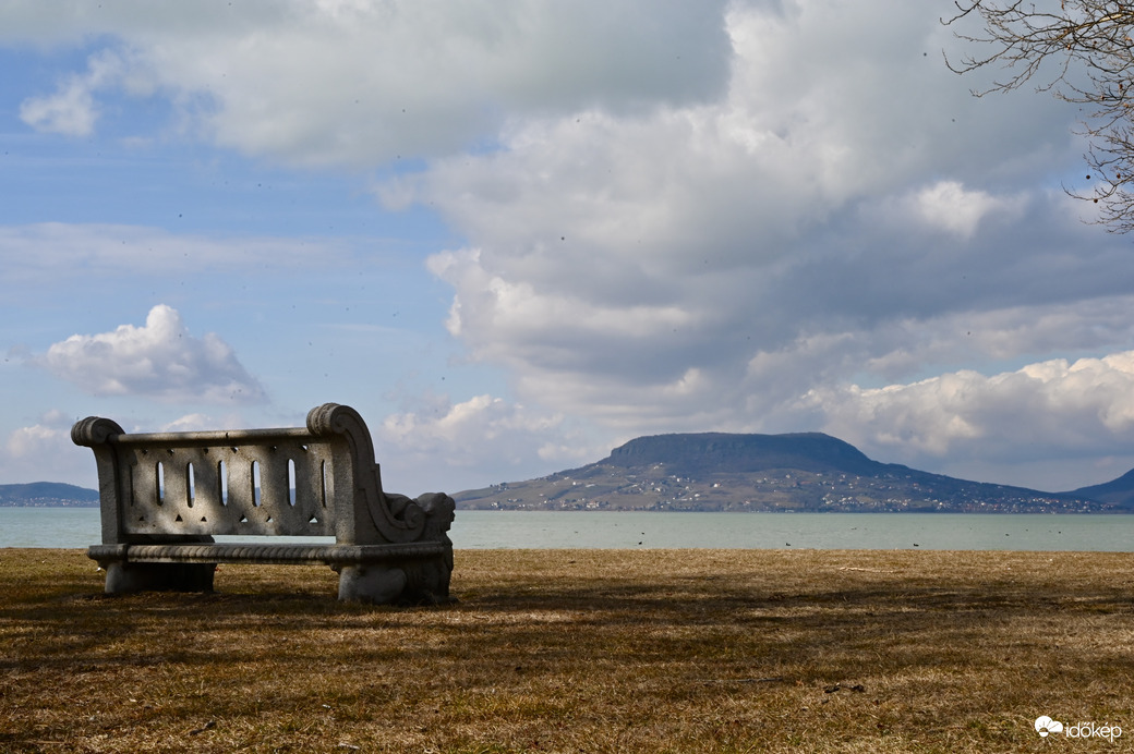 Február utolsó pillantása 