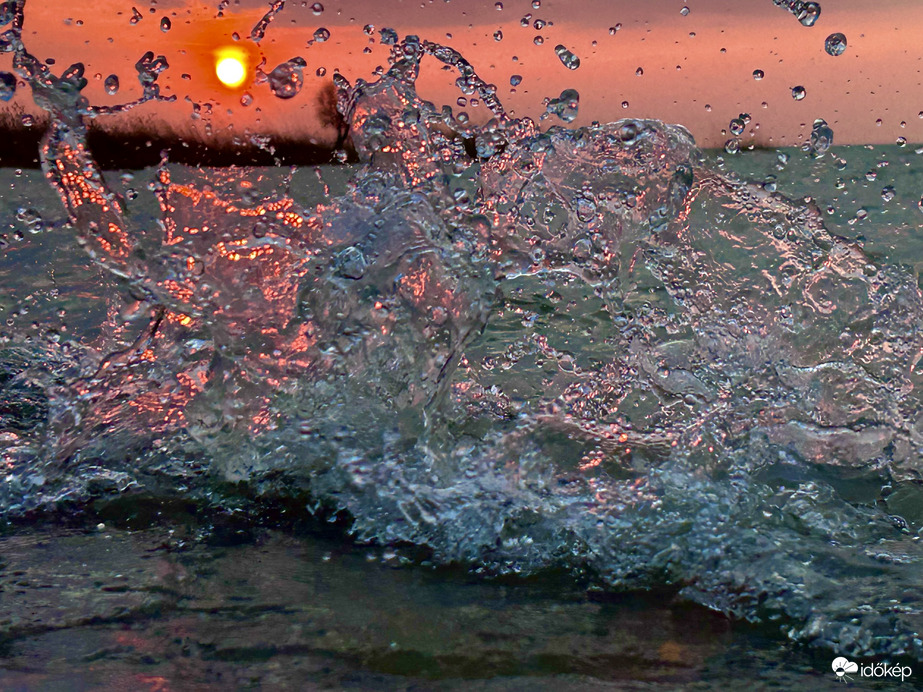 Estére megérkezett a szél 