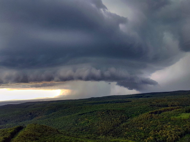 Sopronhoz közeledő szupercella