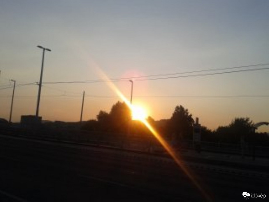 A HÍDON