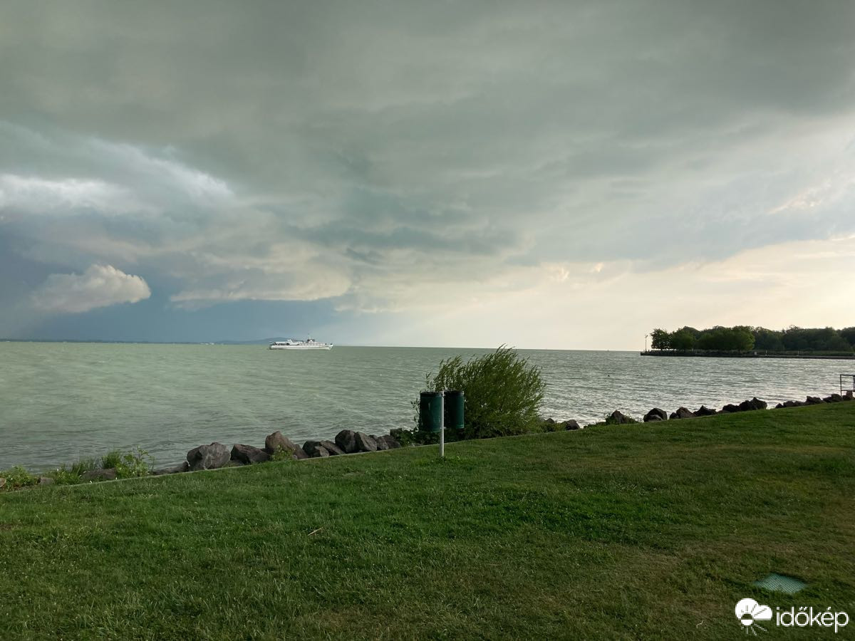 Észlelési fényképek