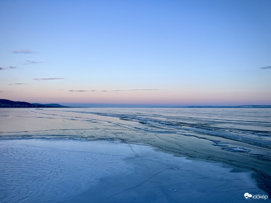 A jeges Balaton Badacsonynál
