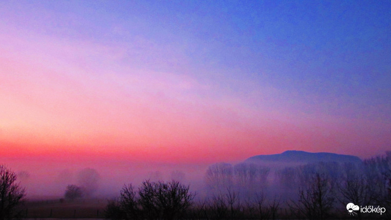 Ködbe borult a Szent György-hegy