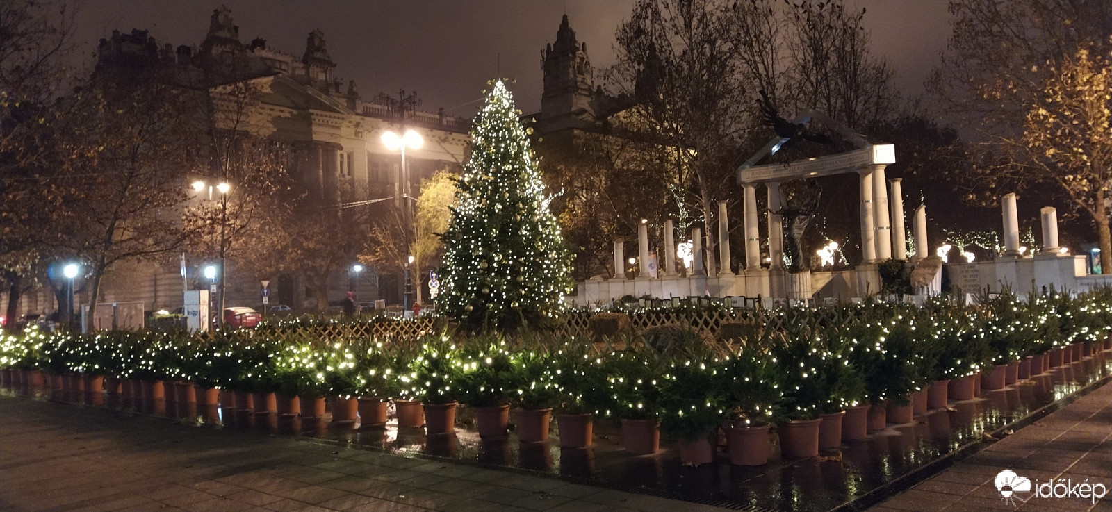 Áldott, békés, boldog karácsonyt, és kellemes ünnepeket kívánok Mindenkinek!