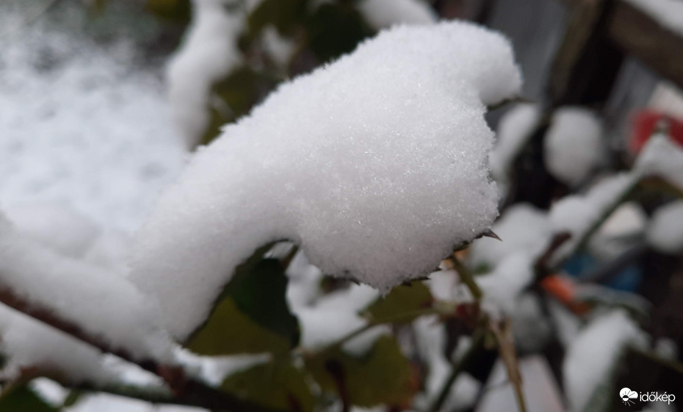 Tegnapi hószállingózás