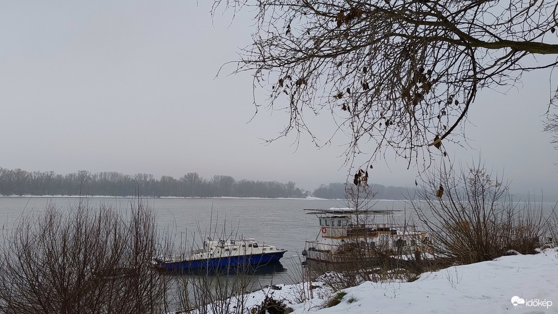 tél a Dunán