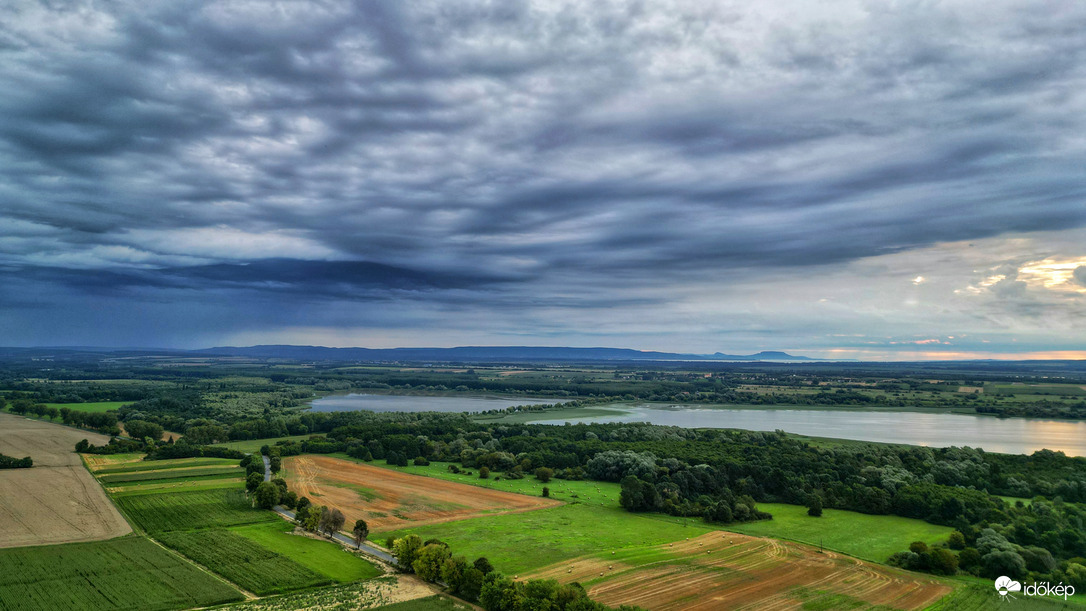 Balaton térsége következik...