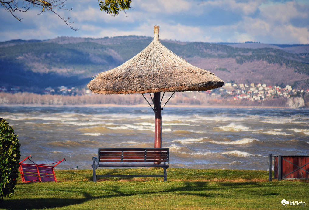 Nem épp strandidő... :) 