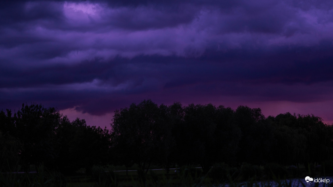 Vihar a láthatáron