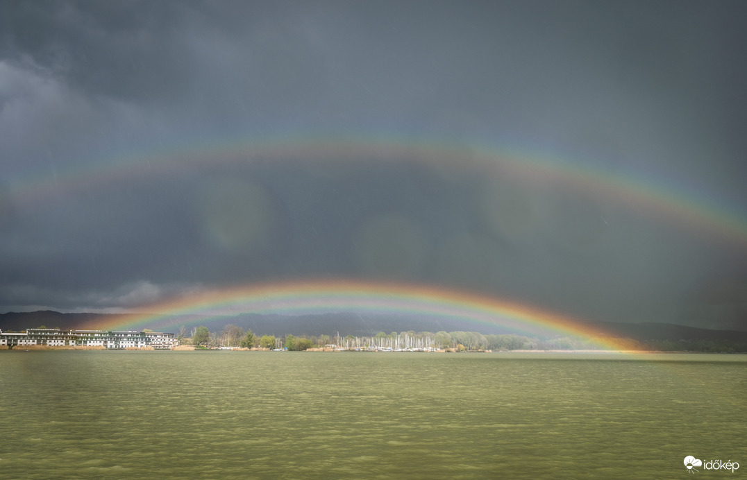 Dupla szivárvány Keszthelyen, a Balaton parton 40-45 perce