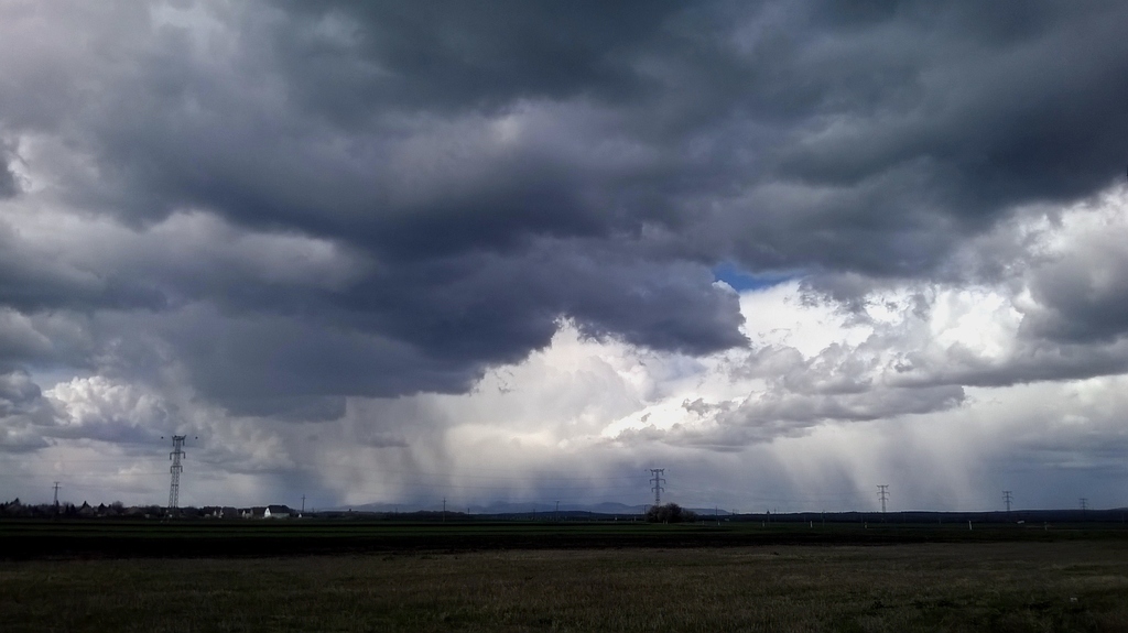 Hózápor a Mátrában, Füzesabonyból szemlélve