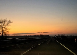 Naplemente és leszálló köd(a kép szélén)