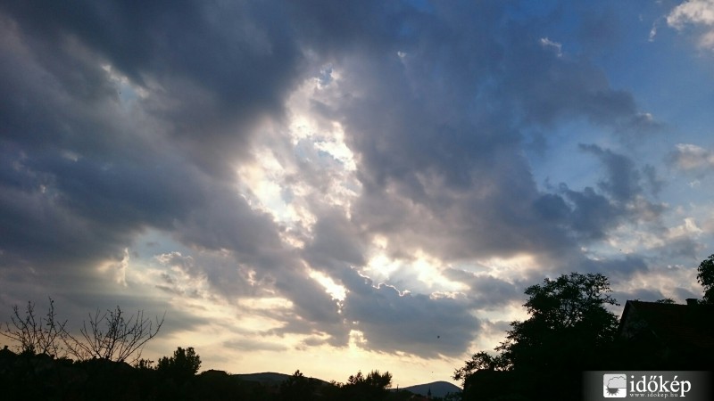 Észlelési fényképek