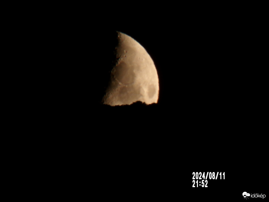 Elbújt a Bükk mögött.