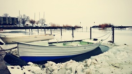 Már csak eső van a jégen... Ma már nincs tömeg... 