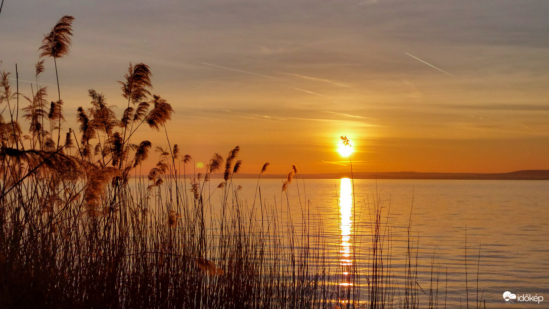 Aranyórás Napkelte a Badacsonyon 