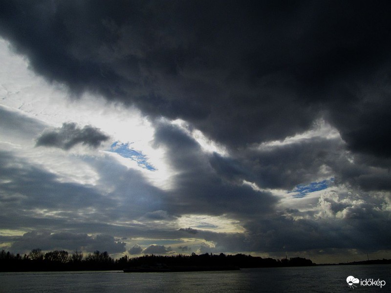 Hideg fronti felhőkép..1