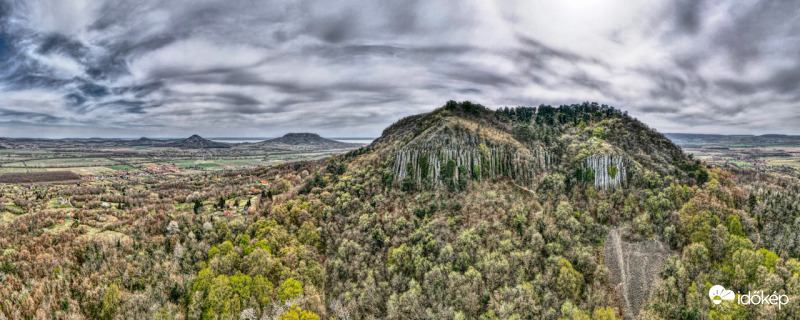 Szent György-hegy a bazaltorgonákkal