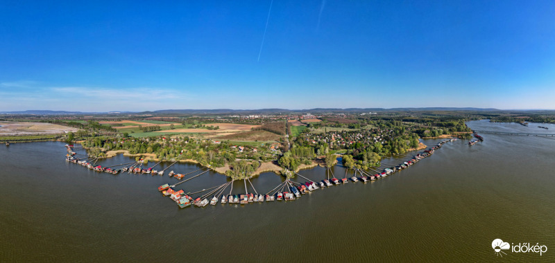 Bokodi "úszó falu" 