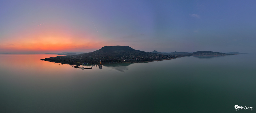 Naplemente után Badacsonynál