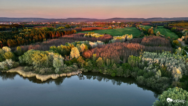 Bokodi tó szebbik fele