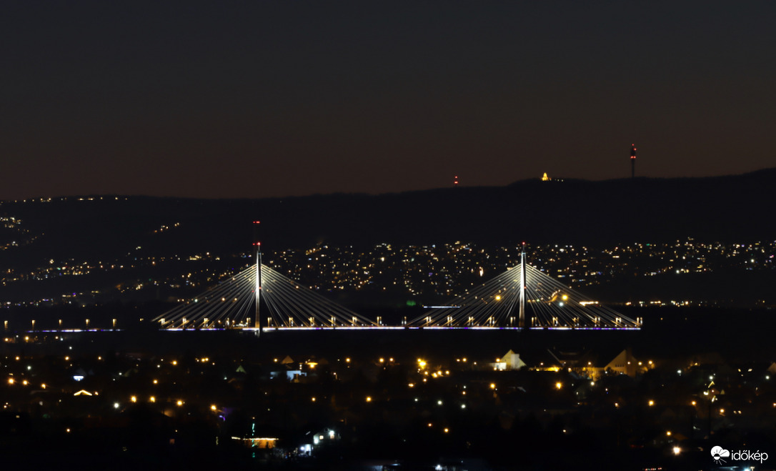 Megyeri-híd Dunakesziről