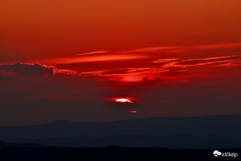 Hollókő naplemente április 27.