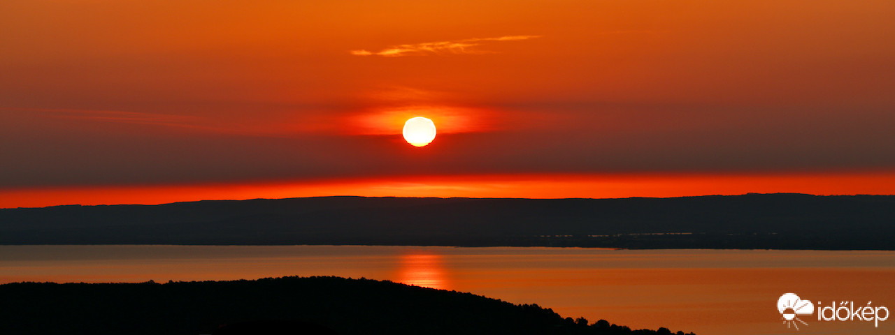 Napkelte Badacsonyból