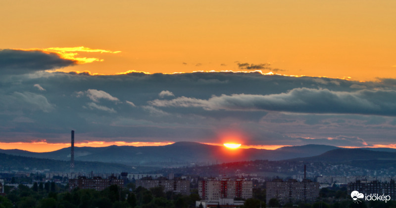Sashalom tetejéről