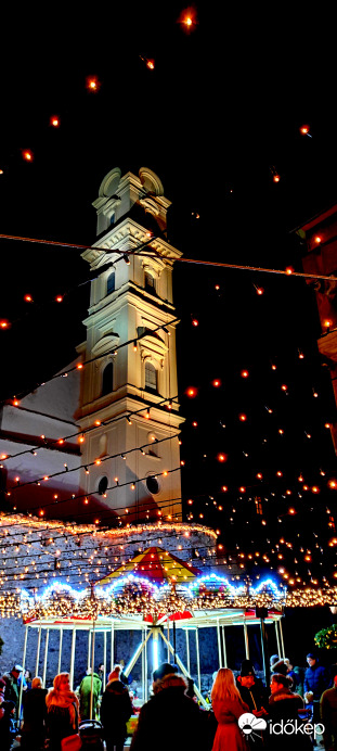 Adventi forgatag