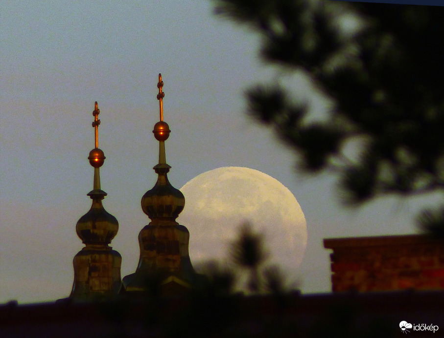 Hold reggeli búcsúja