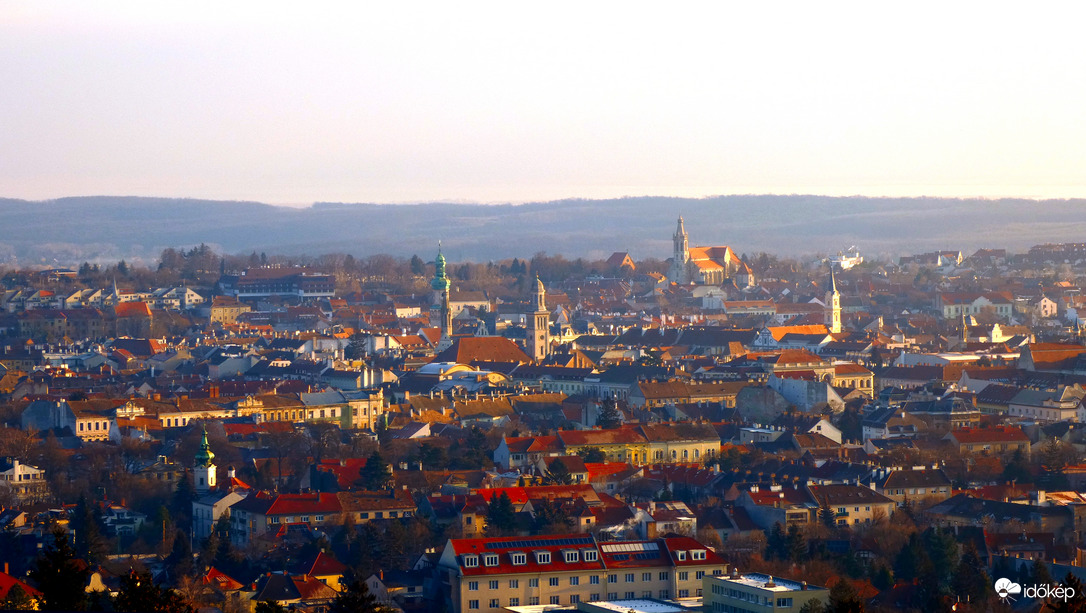 Sopron, reggeli panorámája