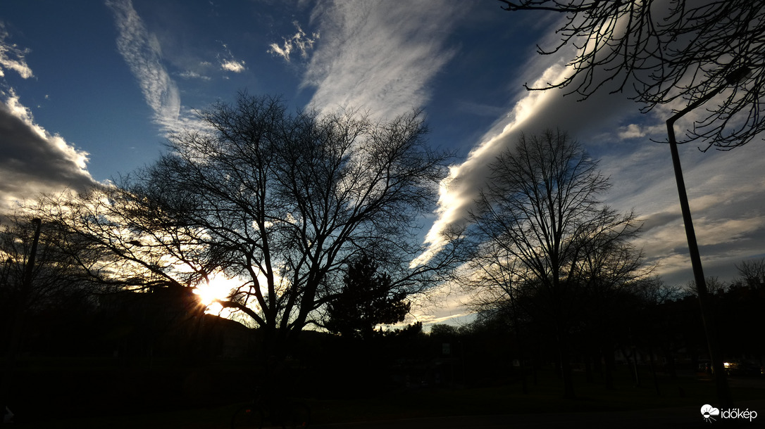 Szélfutta naplemente