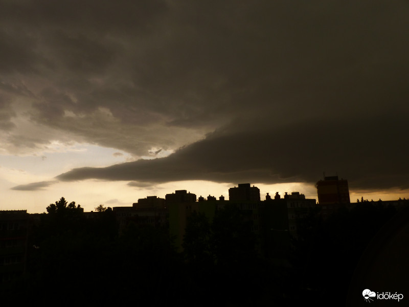 Délutáni bekúszó