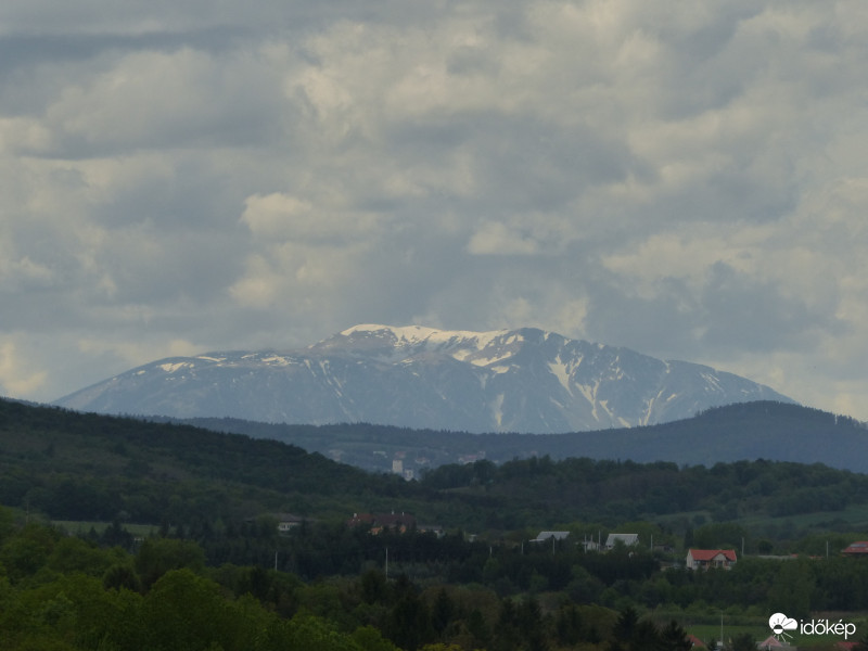 Sopron nyugati háttere