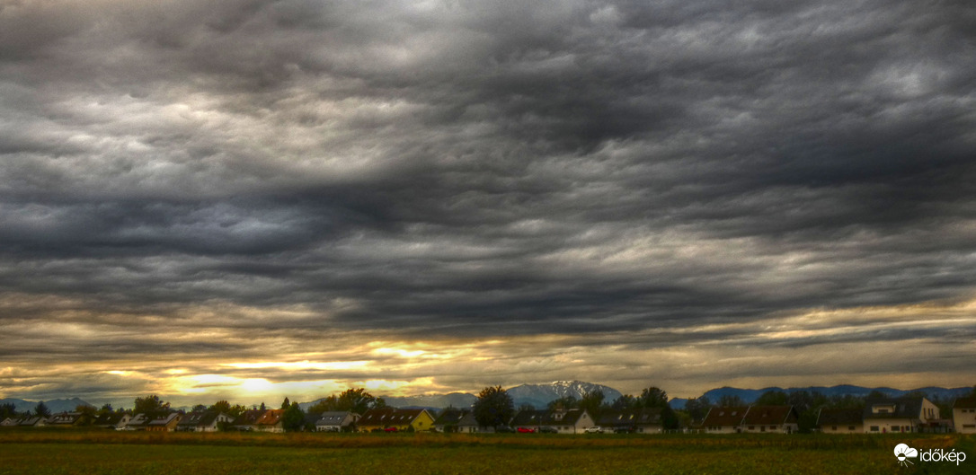 Hidegfront felhőzete Lajtaszentmiklós felett (és olvadd már a Hóhegy)