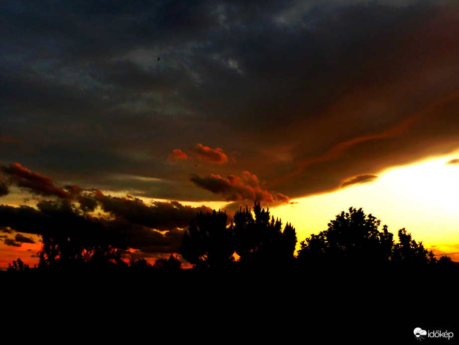 Felhők szinte minden szinten