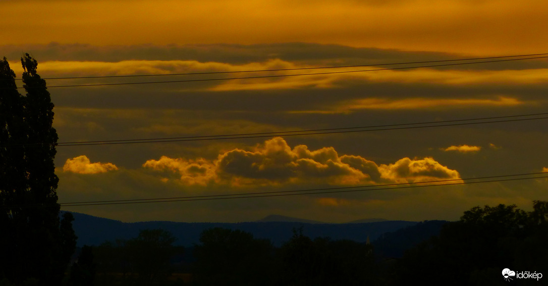 Megvilágított felhők