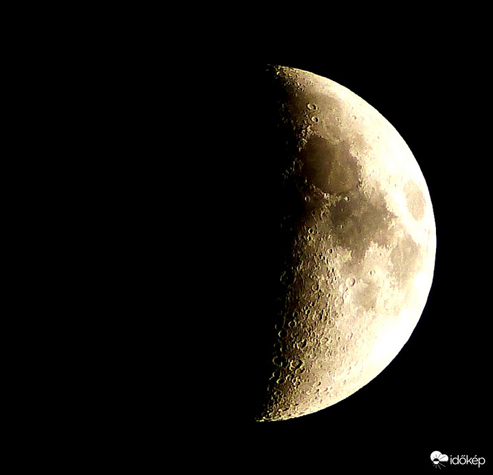 24 x-eres zoom-mal, állvány nélkül