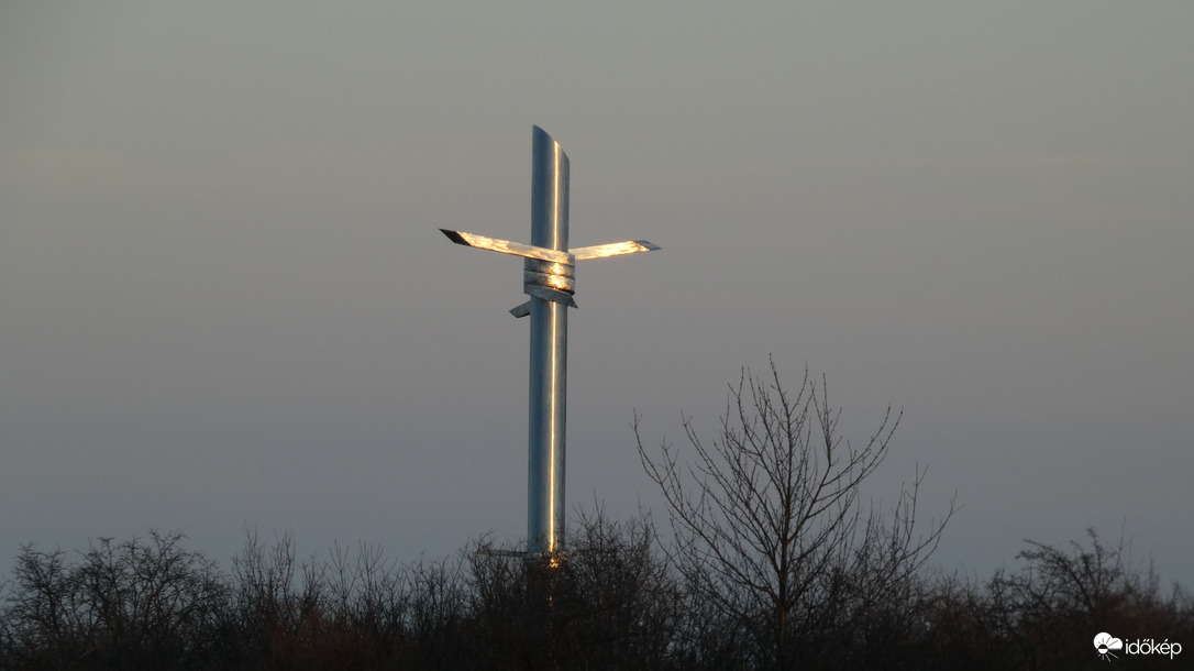 "Vasfüggöny" emlékoszlop / Fertőrákos
