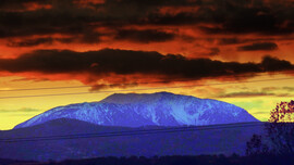 A szomszédban is színes