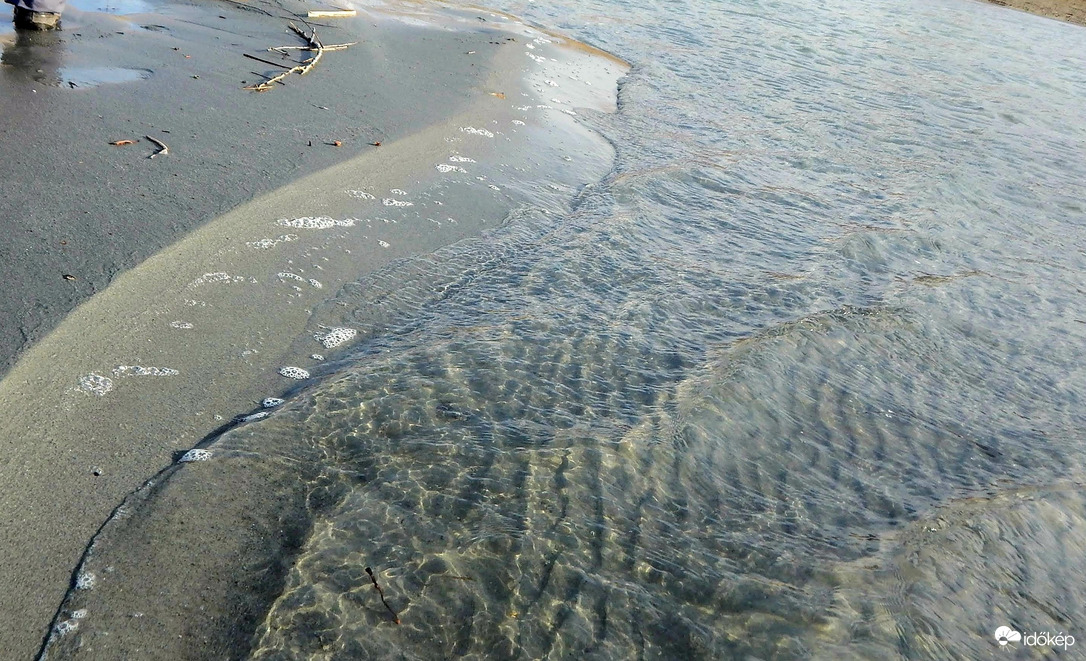 "Szeretempart" napfényben